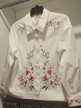 Victor Costa White Top with Pink Accents